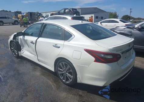 2018 Nissan Altima 2.5 Sr z USA, uszkodzony, nr VIN 1N4AL3AP0JC138314